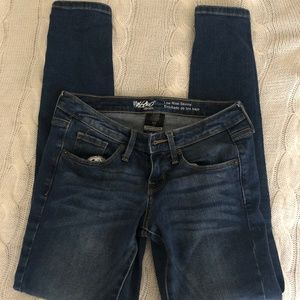 MOSSIMO JEANS SIZE 0P SKINNY